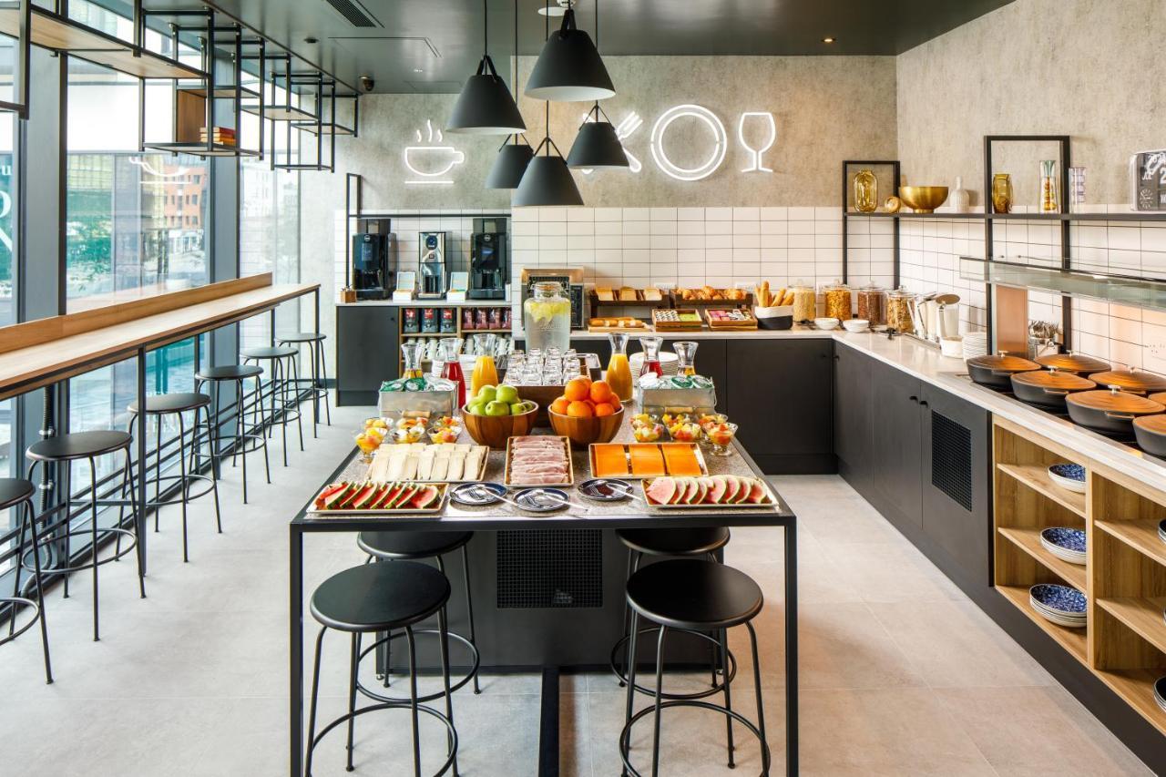 Отель Ibis London Sutton Point Экстерьер фото