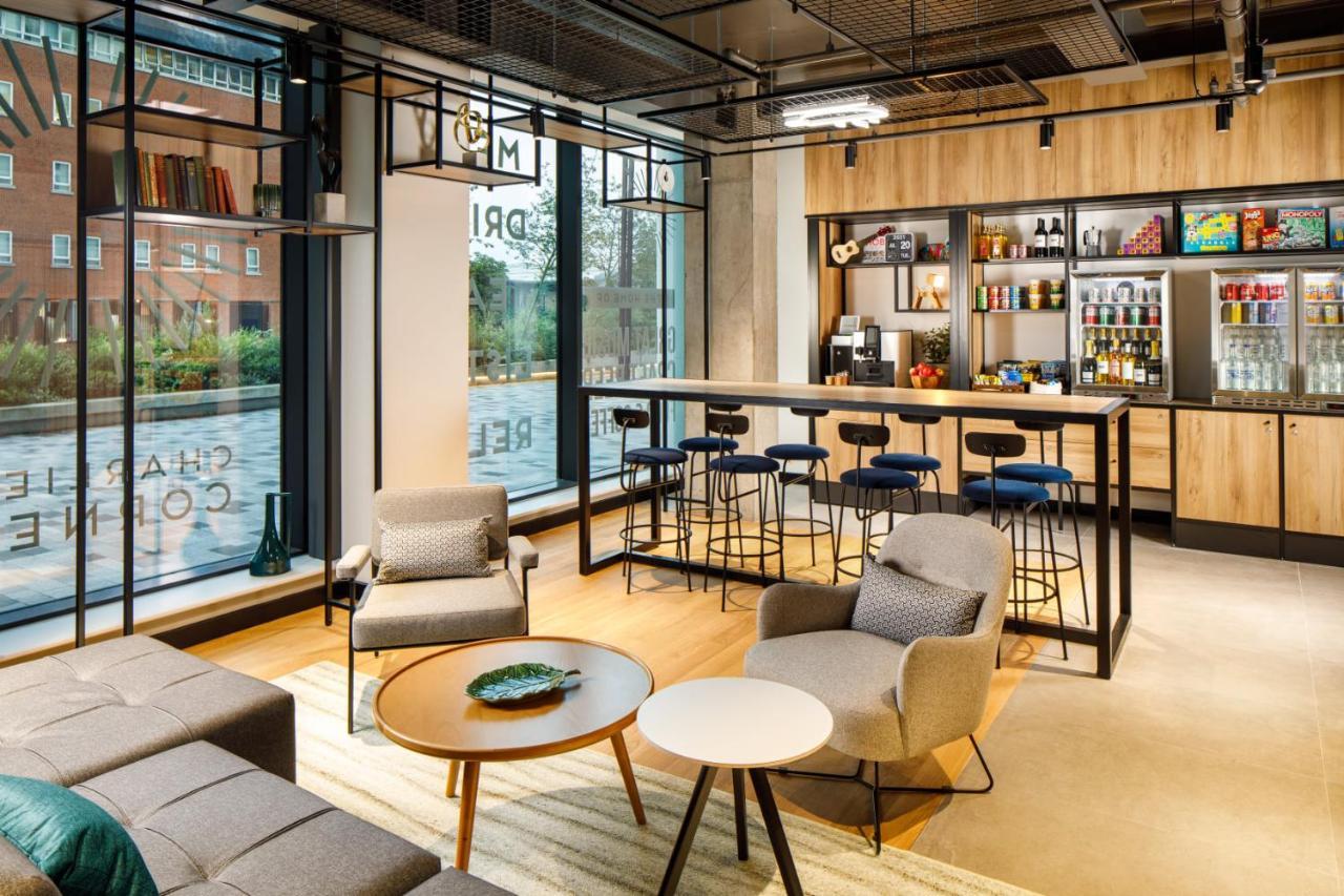 Отель Ibis London Sutton Point Экстерьер фото