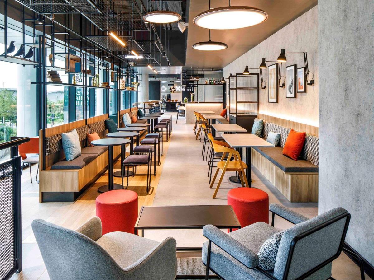 Отель Ibis London Sutton Point Экстерьер фото
